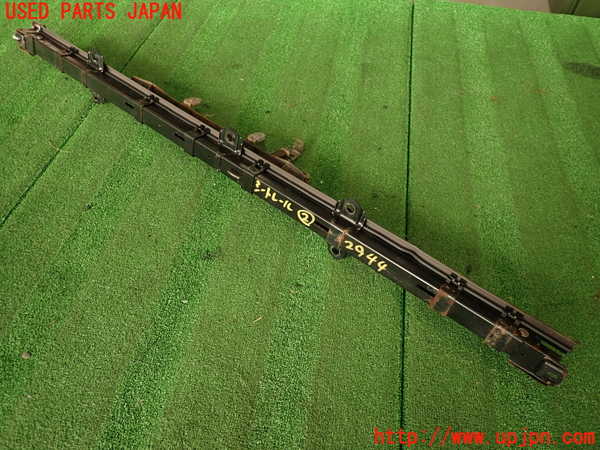 2UPJ-9229447497]ハイエースワゴン100系(KZH106W)シートレール②2 中古_4