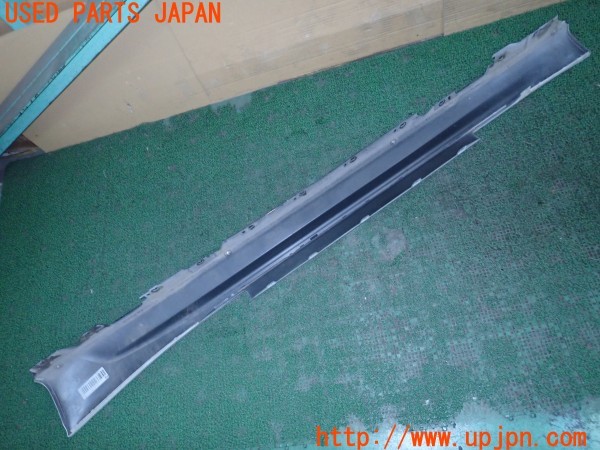 3UPJ=9229470025]BMW M2 クーペ(1H30 F87)純正 右サイドステップ 中古_2