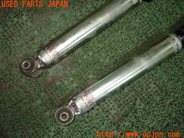 3UPJ=9229470411]BMW M2 クーペ(1H30 F87)KW リア車高調 ショックアブソーバー 中古_5