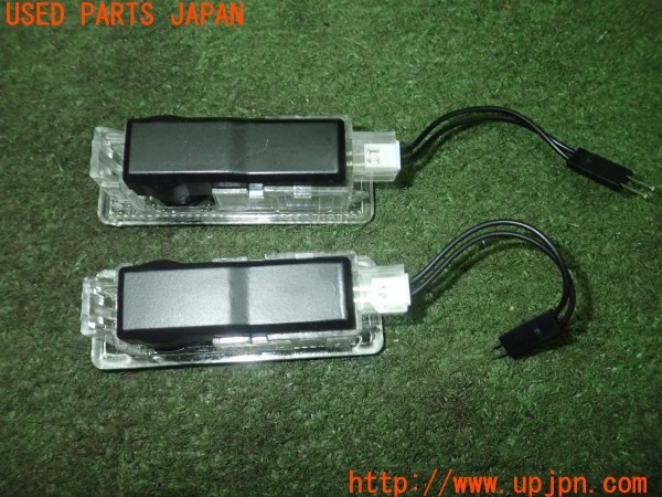 3UPJ=9229470512]BMW M2 クーペ(1H30 F87)社外 カーテシランプ 中古_3