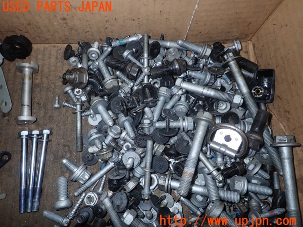 3UPJ=9229470720]BMW M2 クーペ(1H30 F87)ネジ・ナット・ステー類 セット ジャンク_4