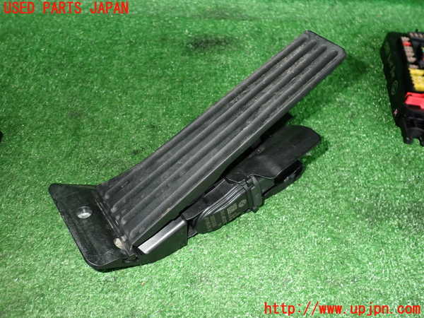 2UPJ-9229476381]BMW M2 クーペ(1H30)センサー1(アクセルペダル) 中古_2