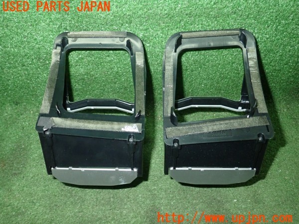 3UPJ=9229480631]プリウス(ZVW30)後期 社外ドリンクホルダー 中古_3