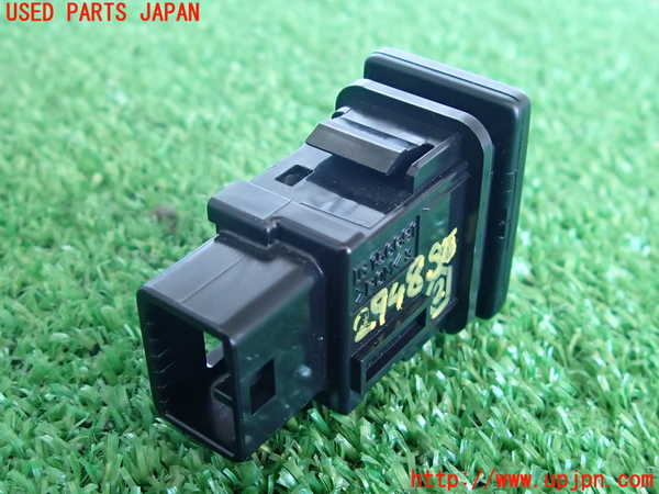 2UPJ-9229486307]プリウス(ZVW30)スイッチ2 (車両接近通報装置) 中古_2