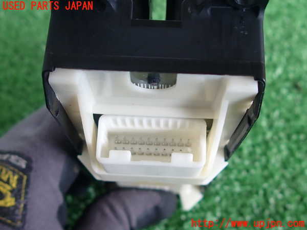 2UPJ-9229486240]プリウス(ZVW30)右前パワーウィンドウスイッチ 中古_3