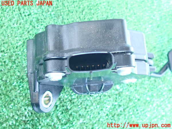 2UPJ-9229486381]プリウス(ZVW30)センサー1 中古_4