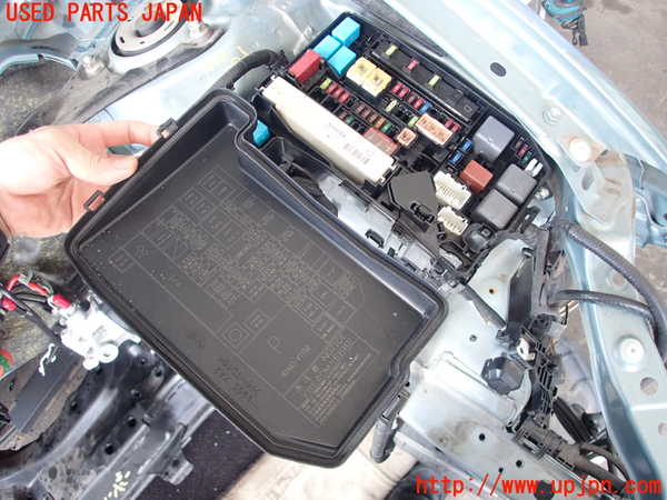 2UPJ-9229486742]プリウス(ZVW30)ヒューズボックス2 中古_2