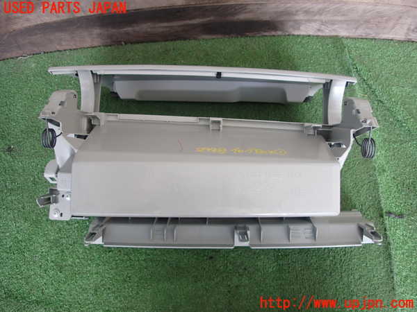 2UPJ-9229487516]プリウス(ZVW30)グローブボックス1 中古_3