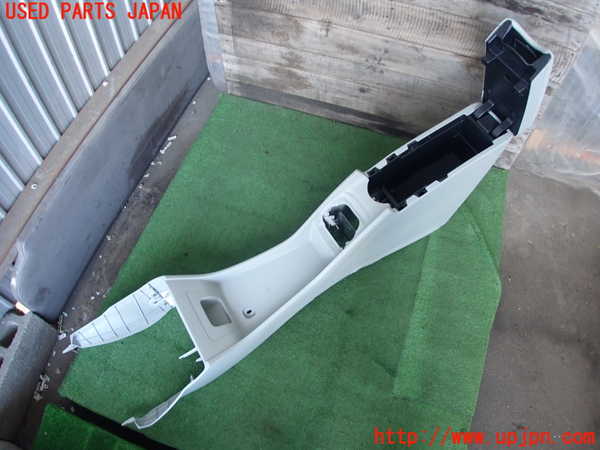 2UPJ-9229487540]プリウス(ZVW30)センターコンソール 中古_3