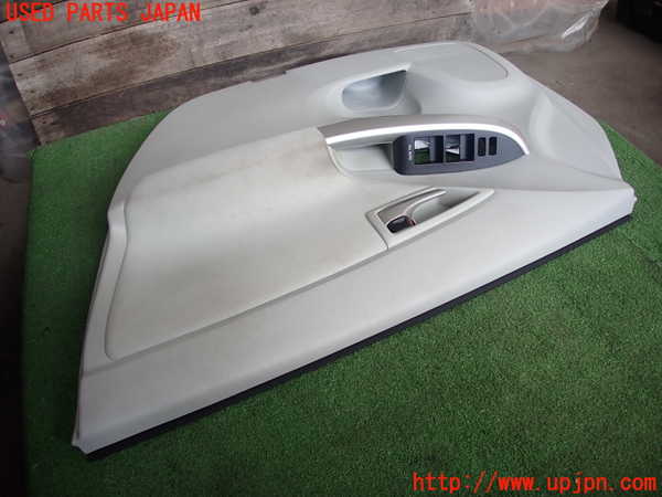 2UPJ-9229481234]プリウス(ZVW30)右前ドア内張り 中古_3