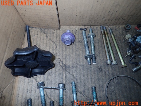 3UPJ=9229510720]アウディ TT ロードスター(8NAPXF)ネジ・ナット・ステー類 セット ジャンク_2