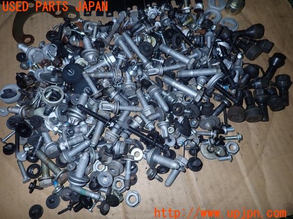3UPJ=9229520720]BMW Z4 sDrive23i(LM25 E89)ネジ・ナット・ステー類 セット ジャンク_4