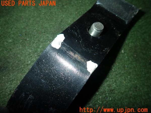 3UPJ=9229560029]三菱 ジープ(J37)純正? スペアタイヤブラケット ホルダー 中古_4