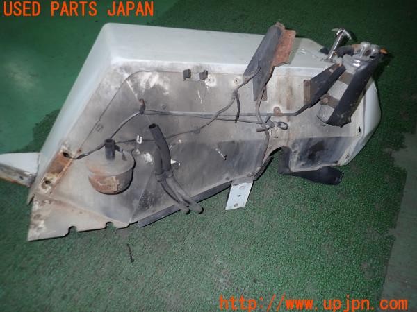 3UPJ=9229560050]三菱 ジープ(J37)純正 左フロントフェンダー タイヤハウス 中古_3