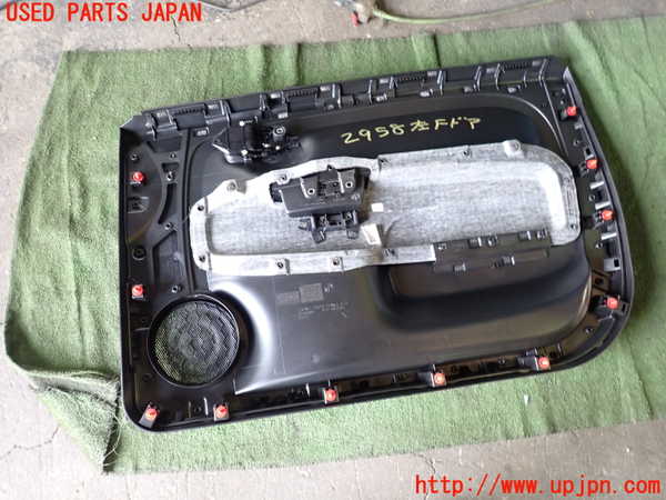 1UPJ-9229581264]フィアット・500C(31212)左ドア内張り 中古_4