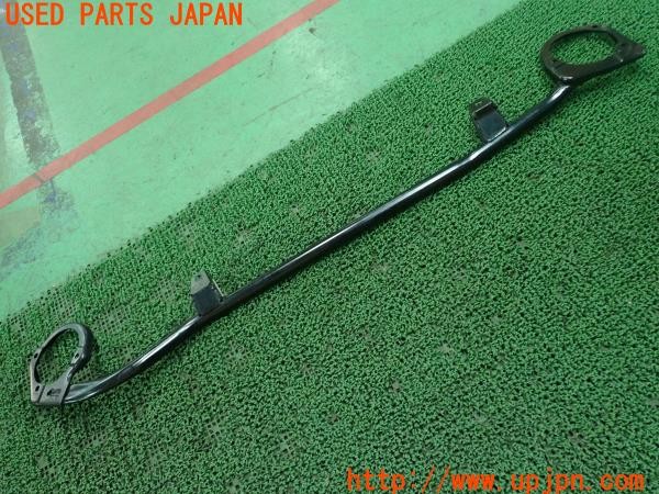 3UPJ=9229600705]アウディ TT クーペ(8NBHEF)後期 純正 8N0805629B フロントタワーバー 中古_2