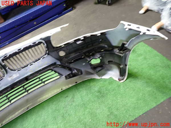 1UPJ-9229621010]BMW 218d グランツアラー(2E20 F46)フロントバンパー 中古_4
