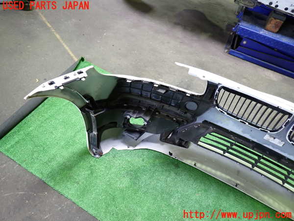 1UPJ-9229621010]BMW 218d グランツアラー(2E20 F46)フロントバンパー 中古_5
