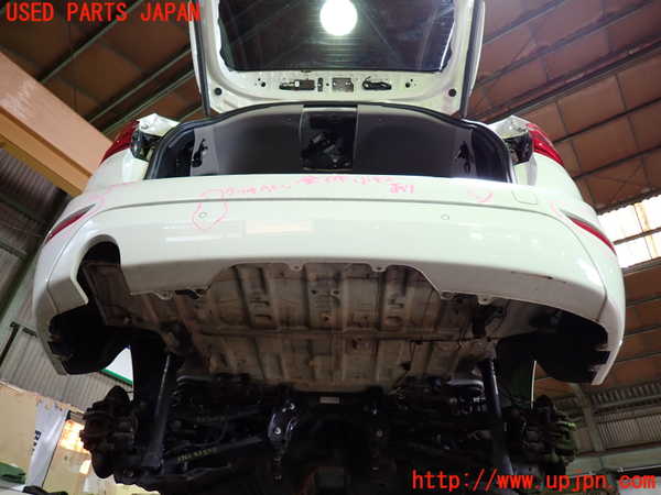 1UPJ-9229621610]BMW 218d グランツアラー(2E20 F46)リアバンパー 中古_5