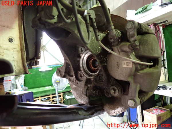 1UPJ-9229624295]BMW 218d グランツアラー(2E20 F46)左フロントナックルハブ 中古_2