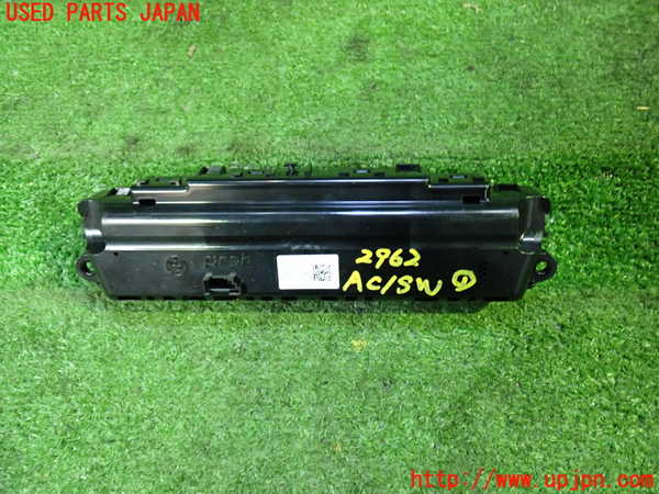 1UPJ-9229626066]BMW 218d グランツアラー(2E20 F46)エアコンスイッチ1 中古_2