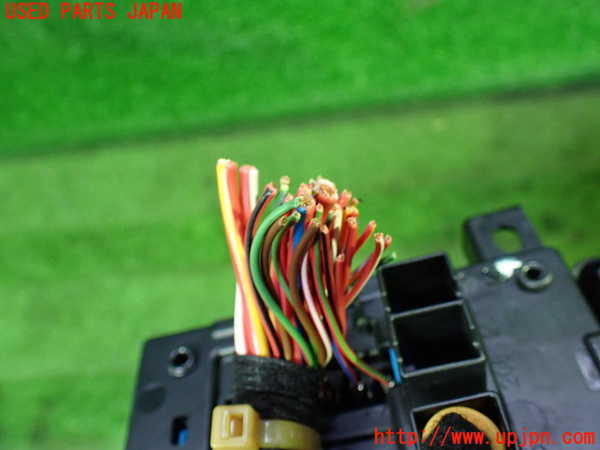 1UPJ-9229626741]BMW 218d グランツアラー(2E20 F46)ヒューズボックス1 中古_3