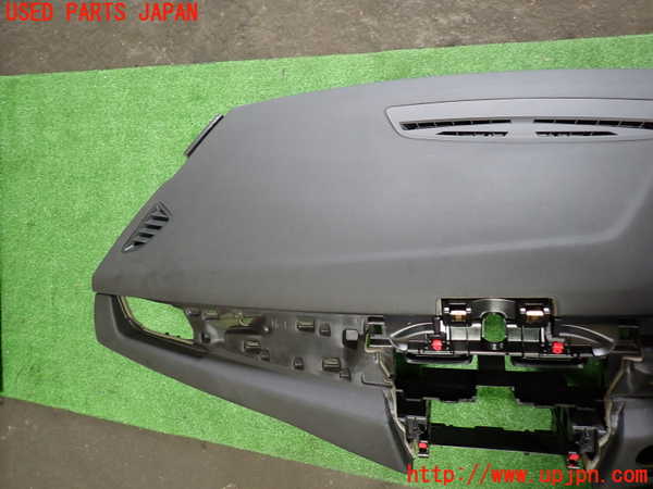 1UPJ-9229627505]BMW 218d グランツアラー(2E20 F46)ダッシュボード 中古_3