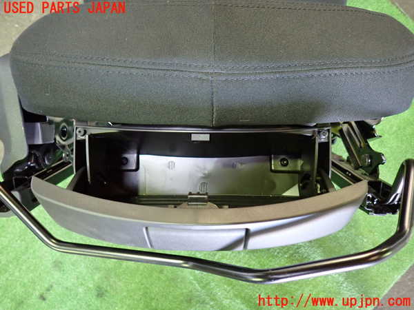 1UPJ-9229627035]BMW 218d グランツアラー(2E20 F46)運転席シート 中古_5