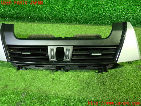 1UPJ-9229627528]BMW 218d グランツアラー(2E20 F46)エアコン吹き出し口3 (真中)  中古_2