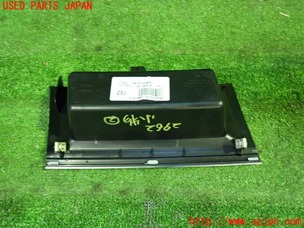 1UPJ-9229627842]BMW 218d グランツアラー(2E20 F46)小物入れ2 中古_3