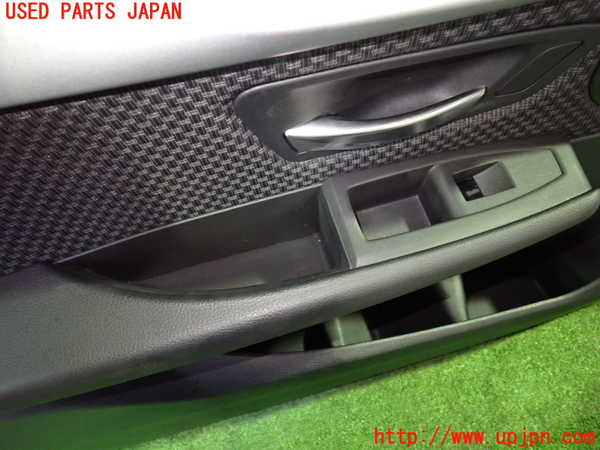 1UPJ-9229621264]BMW 218d グランツアラー(2E20 F46)左前ドア内張り 中古_2