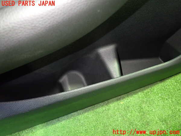 1UPJ-9229621264]BMW 218d グランツアラー(2E20 F46)左前ドア内張り 中古_3