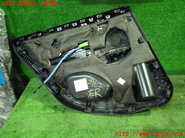 1UPJ-9229621294]BMW 218d グランツアラー(2E20 F46)右後ドア内張り 中古_4