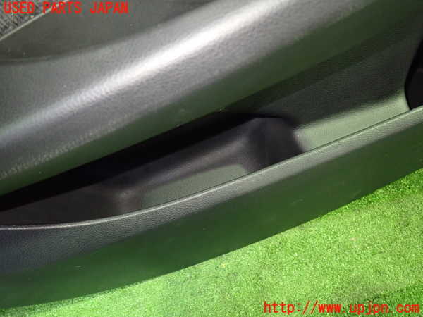 1UPJ-9229621324]BMW 218d グランツアラー(2E20 F46)左後ドア内張り 中古_3
