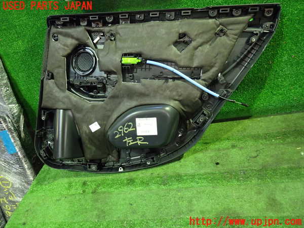 1UPJ-9229621324]BMW 218d グランツアラー(2E20 F46)左後ドア内張り 中古_4