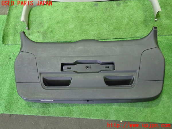 1UPJ-9229621578]BMW 218d グランツアラー(2E20 F46)バックドア内張り 中古_3