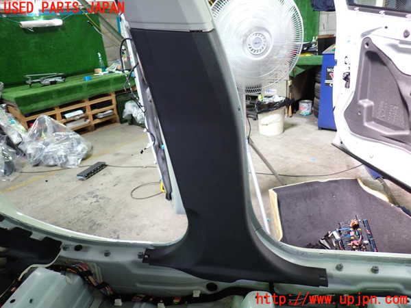1UPJ-9229627670]BMW 218d グランツアラー(2E20 F46)左センターピラートリム 中古_3