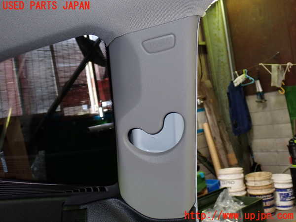 1UPJ-9229627680]BMW 218d グランツアラー(2E20 F46)左リアピラートリム 中古_2
