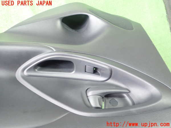 1UPJ-9229631294]ヤリス(YARIS) クロス(MXPB10)右後ドア内張り 中古_2