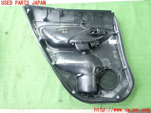 1UPJ-9229631294]ヤリス(YARIS) クロス(MXPB10)右後ドア内張り 中古_3