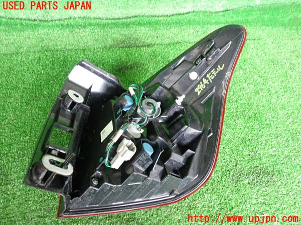 2UPJ-9229641536]レヴォーグ(VM4)左テールランプ 中古_3