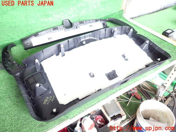 2UPJ-9229641578]レヴォーグ(VM4)バックドア内張り 中古_3