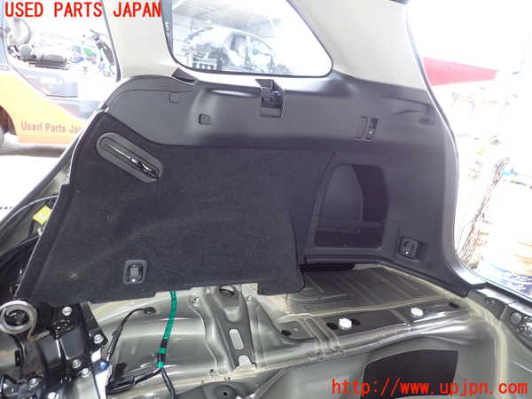 2UPJ-9229647675]レヴォーグ(VM4)右リアピラートリム 中古_3