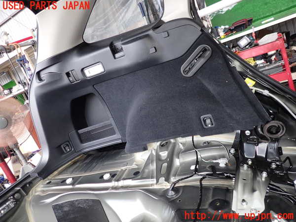 2UPJ-9229647680]レヴォーグ(VM4)左リアピラートリム 中古_3