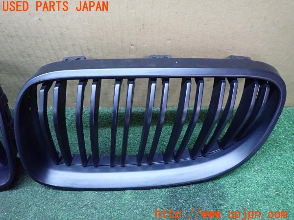 3UPJ=9229650047]BMW 335i クーペ Mスポーツパッケージ(KG35 E92)後期 社外 フロントグリル キドニーグリル 中古_3