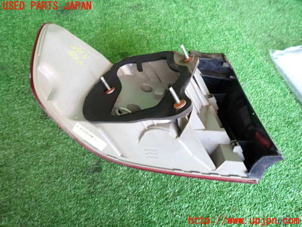 2UPJ-9229651530]BMW 335i クーペ(KG35)(E92)右テールランプ 中古_2