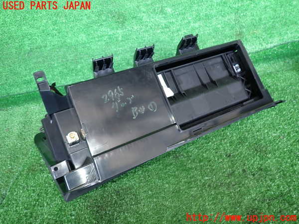 2UPJ-9229657516]BMW 335i クーペ(KG35)(E92)グローブボックス1 中古_4
