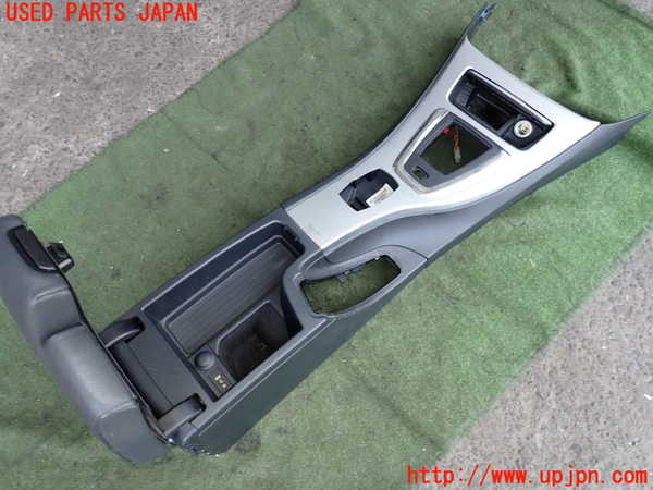 2UPJ-9229657540]BMW 335i クーペ(KG35)(E92)センターコンソール 中古_3