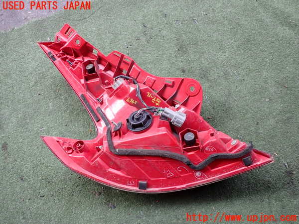 2UPJ-9229671530]フェアレディZロードスター(HZ34)右テールランプ 中古_2