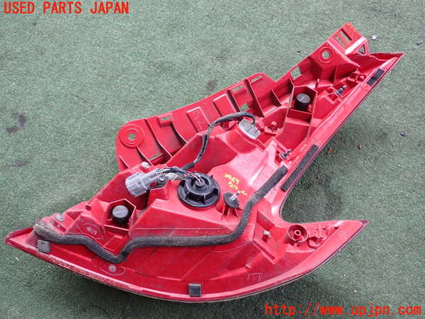 2UPJ-9229671536]フェアレディZロードスター(HZ34)左テールランプ 中古_2